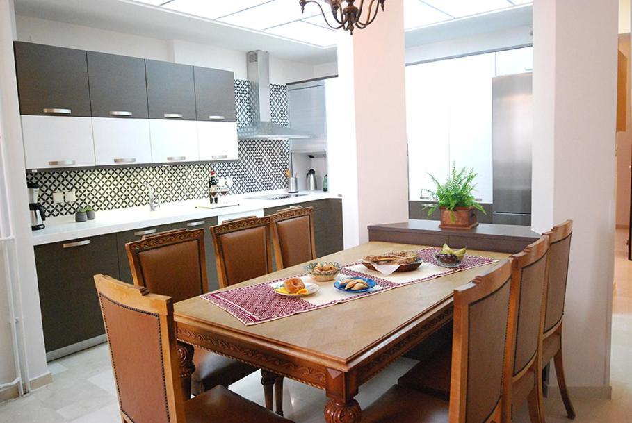 Heraklion Center Boutique 3 Bedroom Apartment Penelope ภายนอก รูปภาพ