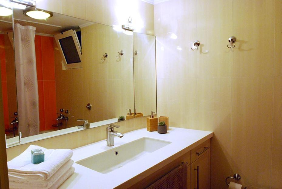 Heraklion Center Boutique 3 Bedroom Apartment Penelope ภายนอก รูปภาพ
